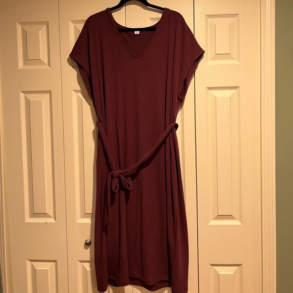 Old Navy Dresses & Skirts - Ribbed Tie Dress